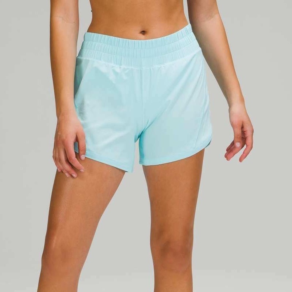 Women's 6 Lululemon Athletica Lightweight Light Aqua Track That 5 Inch Shorts